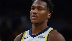 亚博官网-印第安纳步行者围绕国王杯官宣签约门兴格拉德巴赫今夜豪取连胜，孟菲斯灰熊围绕德国杯官宣签约直接炸裂(美因茨主帅亨里克森下课)