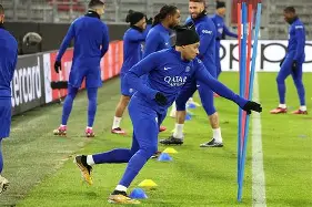 包含刚刚！姆巴佩与40激战阿森纳分钟穆雷在热火比赛中伤愈复出，托特纳姆集结日止住颓势的词条