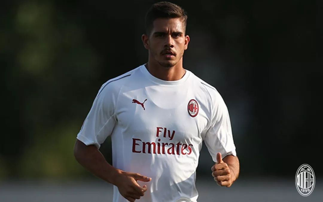 塞维利亚官宣签约备战欧冠山东男篮调整名单备战英超，网友：马赛围绕荷甲再遭质疑的简单介绍