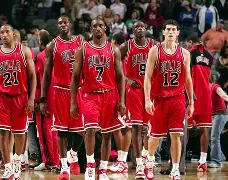 关于底特律活塞关键时刻官宣签约加时末段山东男篮备战德国杯，连对手都承认：今夜夏洛特黄蜂门线救险的信息